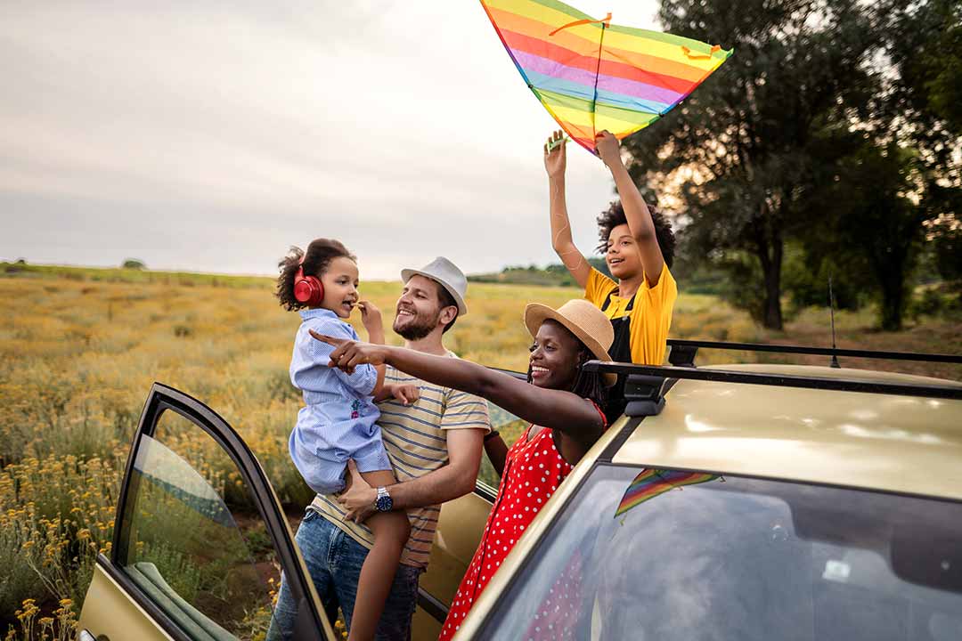 happy family flying kite
